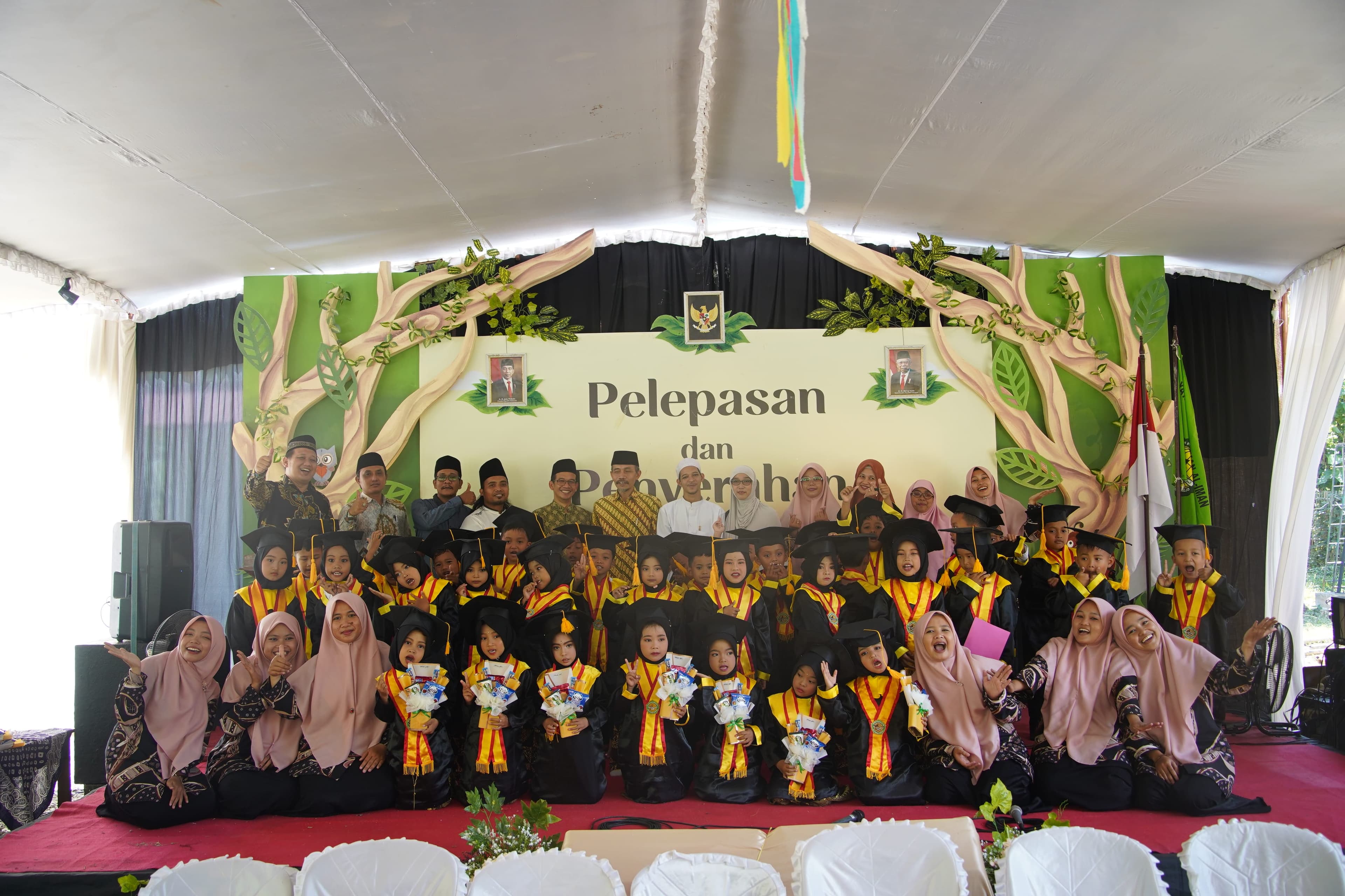 Foto sampul dari Lembaga Pendidikan Raudhotul Athfal (setingkat Taman Kanak-Kanak) Al-Iman Bulus Purworejo